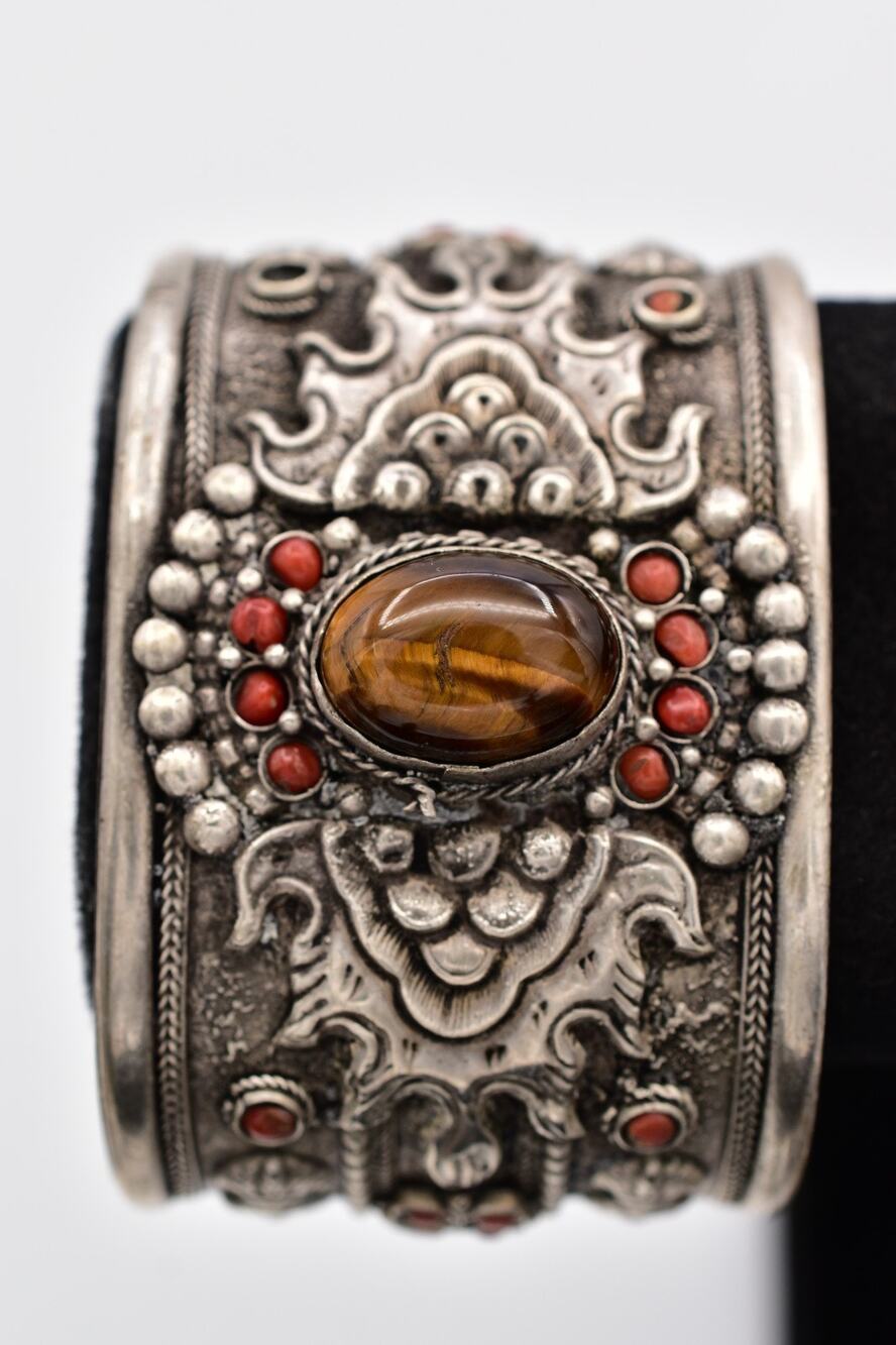 Vintage Tibetan Tiger’s Eye Coral Turquoise Wide Silver-Tone Cuff Bracelet Bin7
